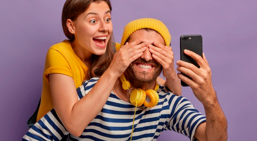 Bumble Vs. Tinder: Find Out Which One Is a Better Place to Fall in Love?